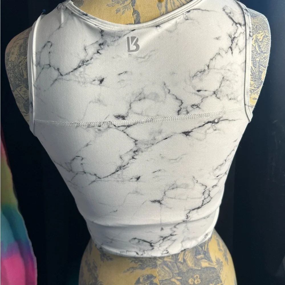 Buff bunny marble peak a boo crop top - Picture 4 of 4